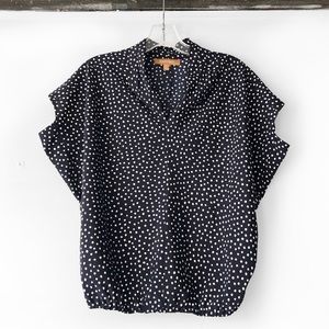 Ellen Tracy navy polka dot v-neck blouse bubble top